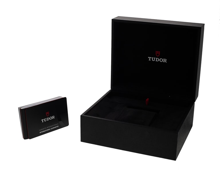 Tudor Black Bay Pro M79470-0003